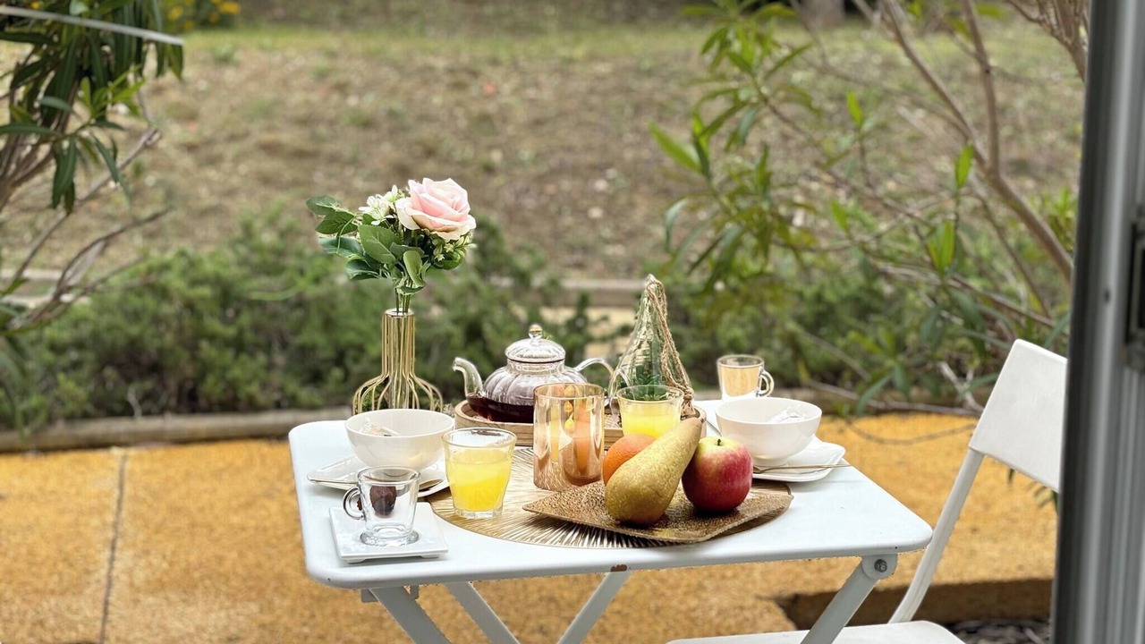 Photo of Outdoor in Hopitaux-Facultes