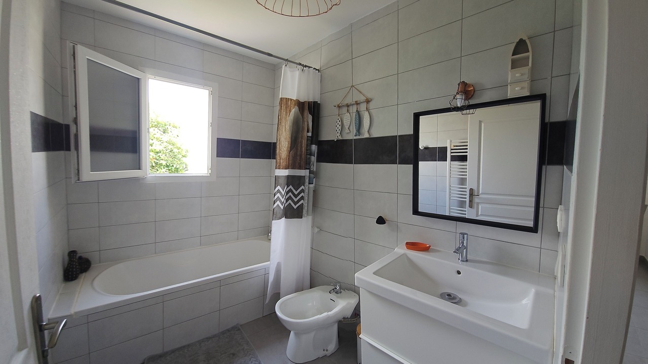 Photo of Others in Sussargues