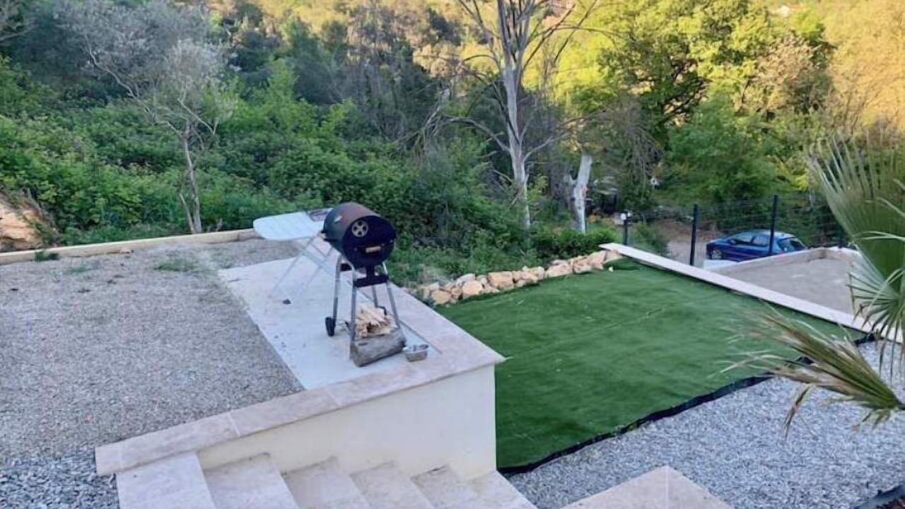 Photo of Outdoor in Varages
