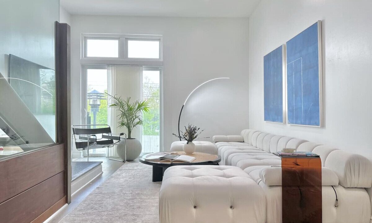 Photo of Livingroom in South Side Slopes