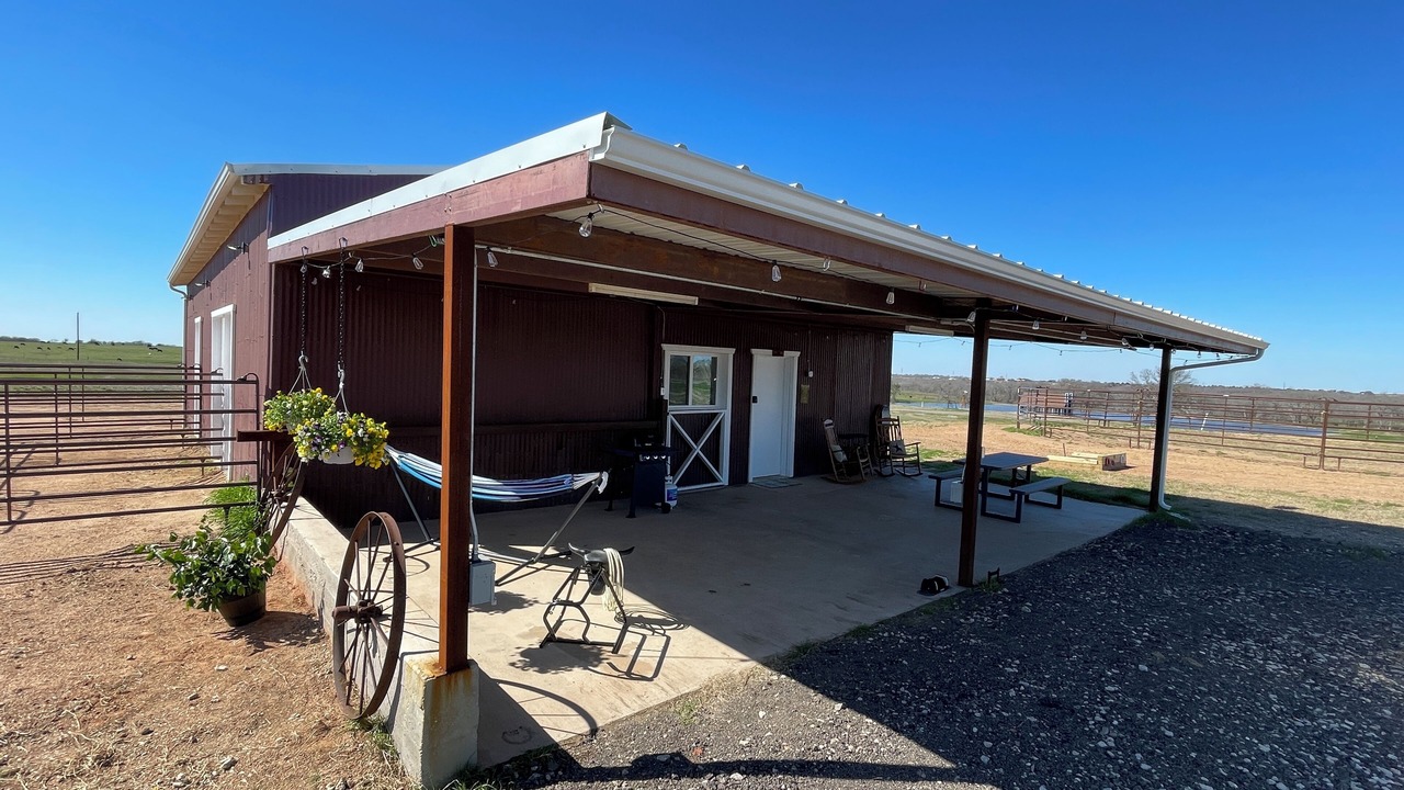 Photo of Outdoor in Riesel