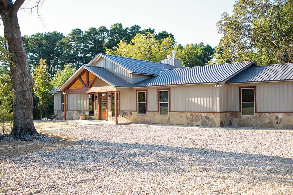 Photo of Outdoor in Simms