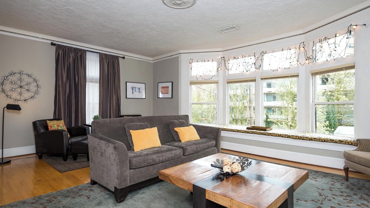 Photo of Livingroom in Goose Hollow