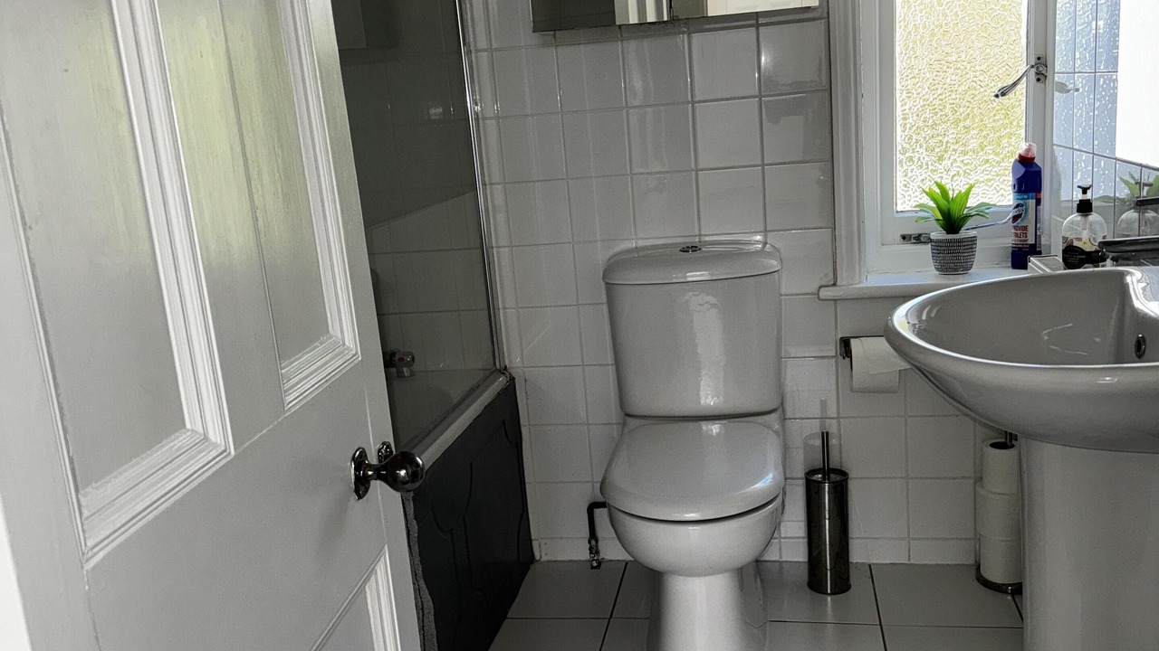 Photo of Others in Canford Cliffs