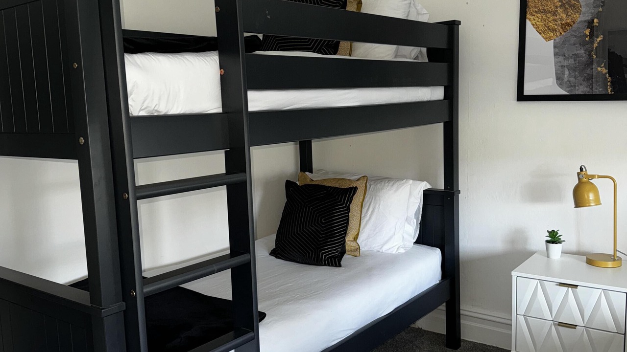 Photo of Others in Canford Cliffs