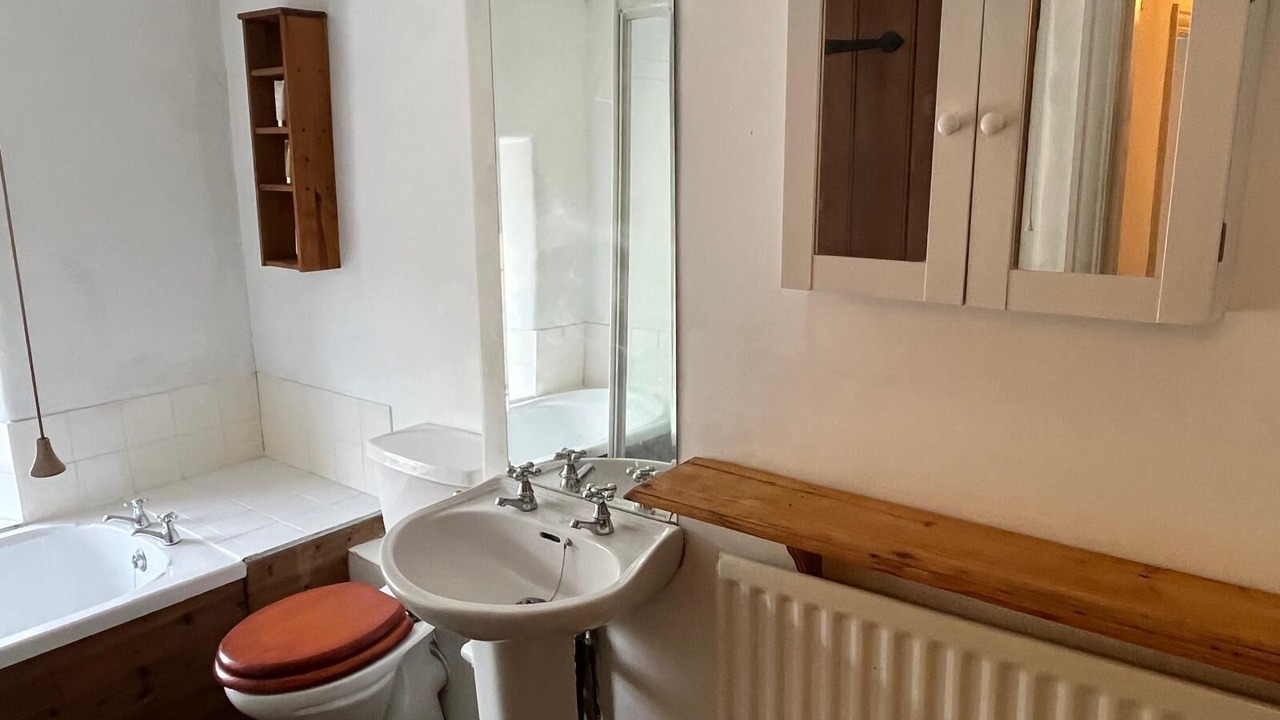 Photo of Bathroom in Bedwas Trethomas & Machen