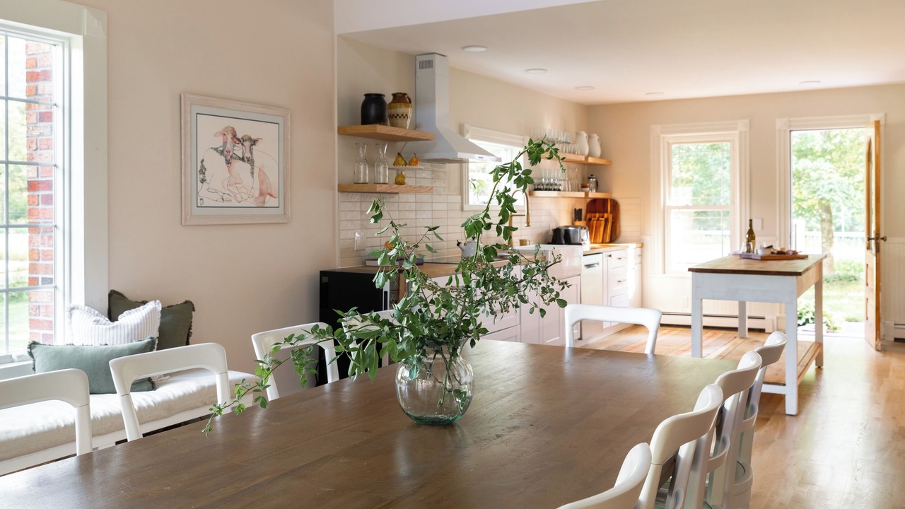 Photo of Livingroom in Lexington