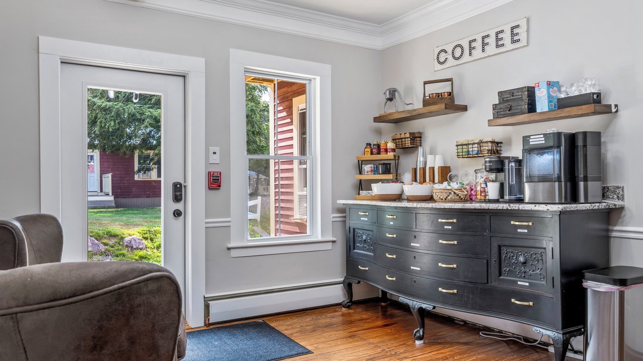 Photo of Others in Bartlett