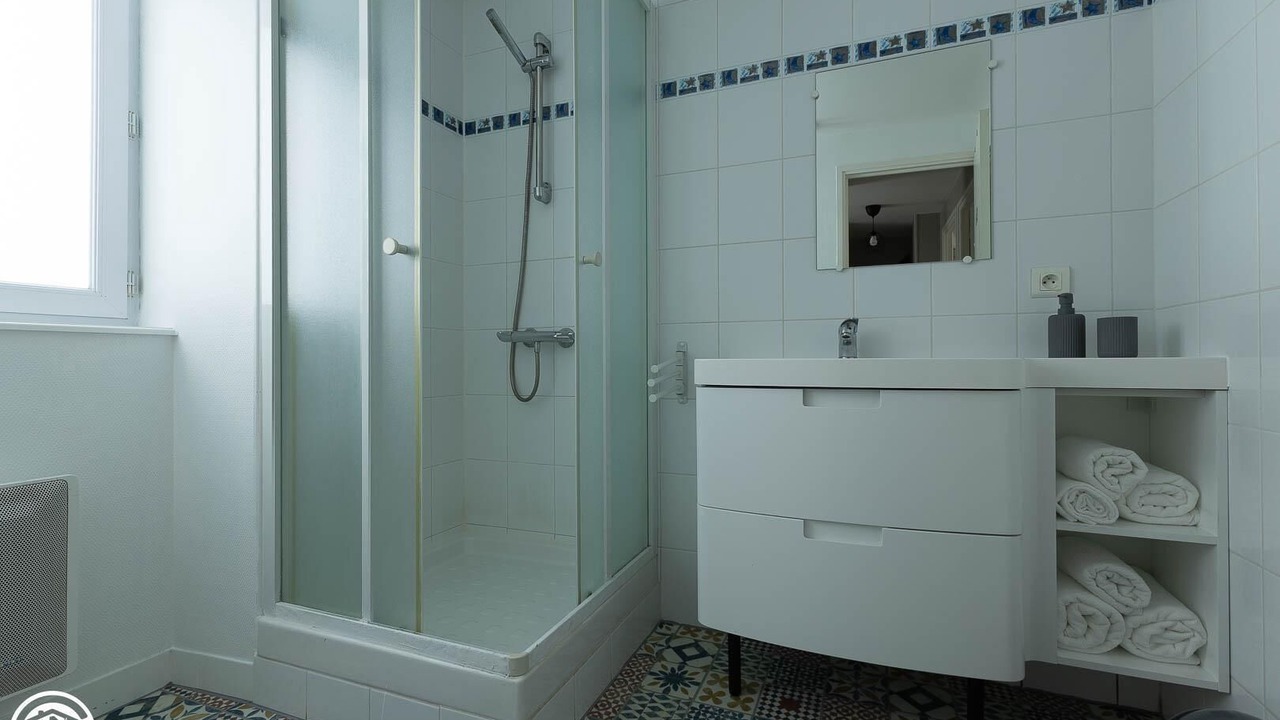 Photo of Bathroom in Pulverieres