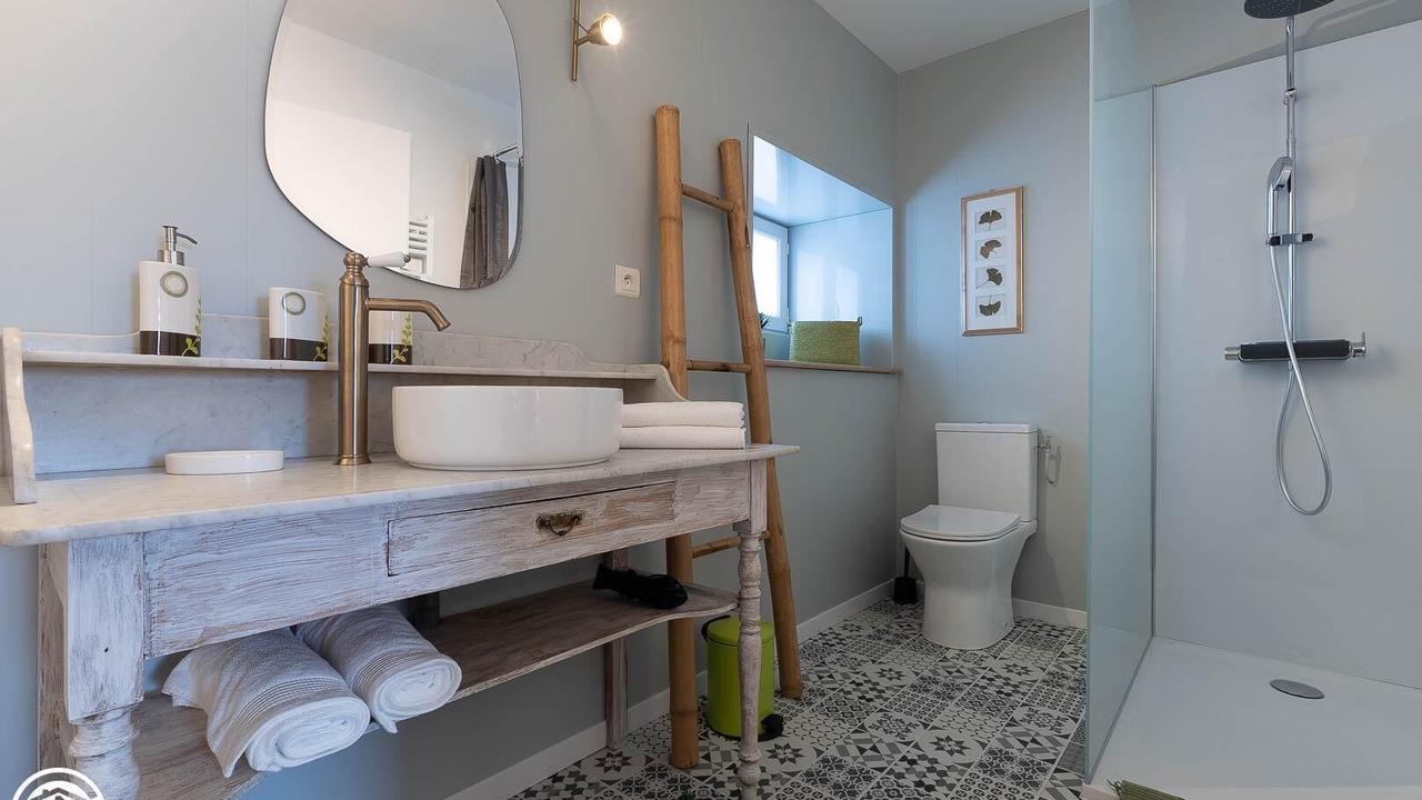 Photo of Bathroom in Pulverieres