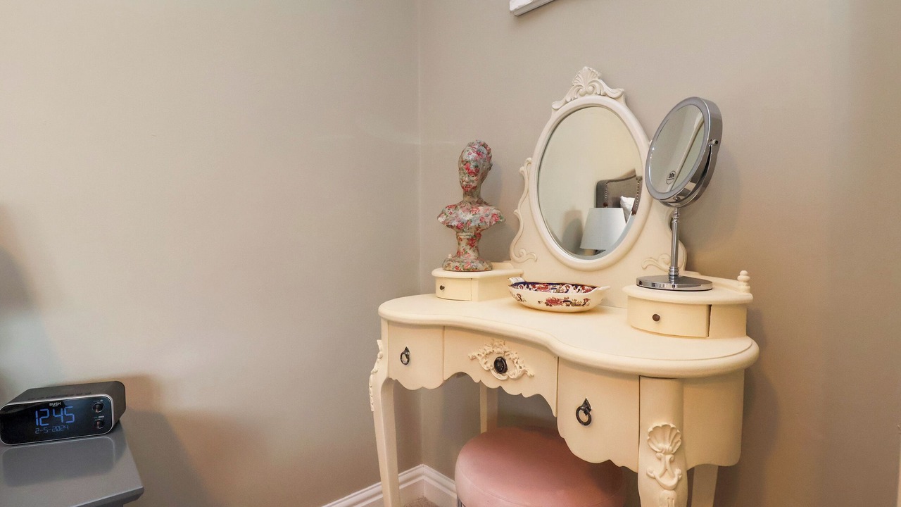 Photo of Others in Farlow