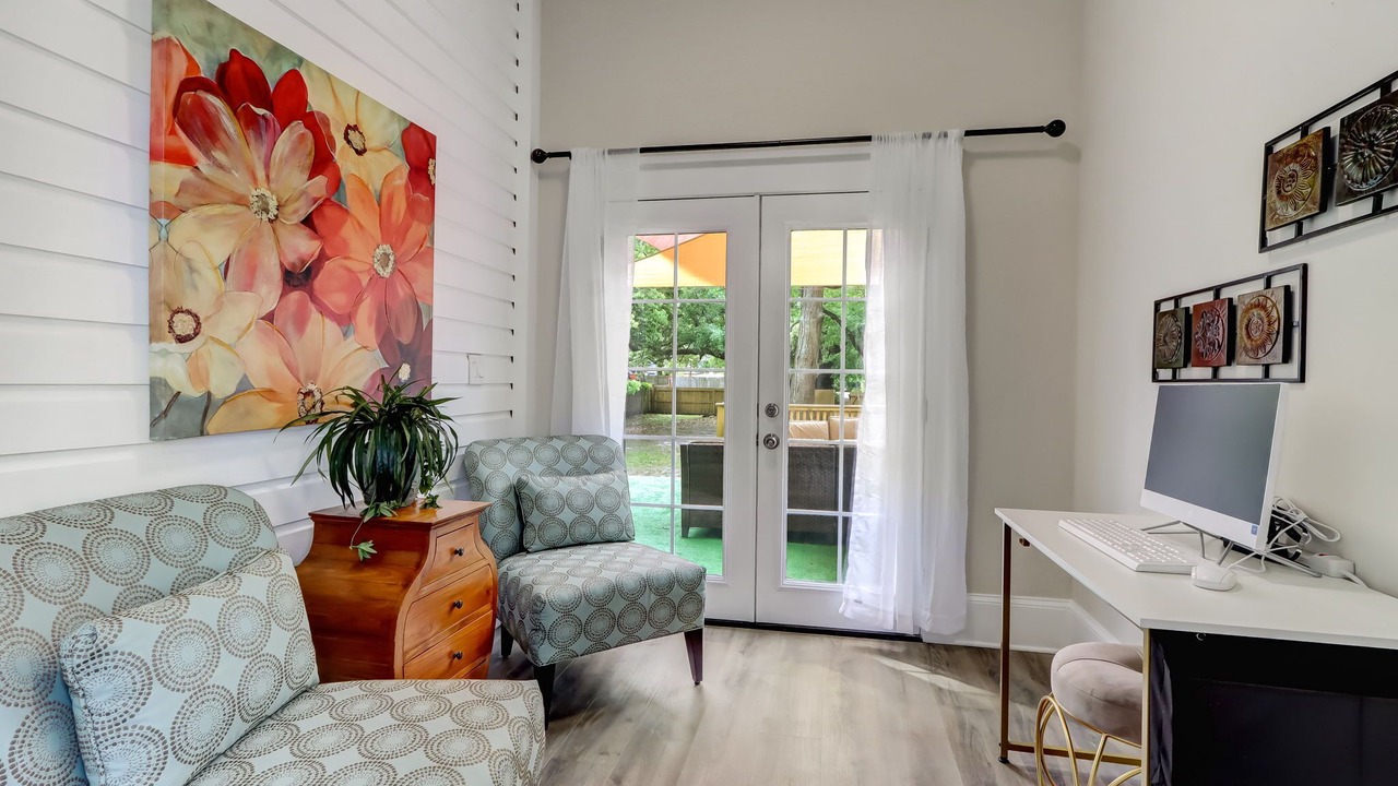 Photo of Livingroom in Urban Core