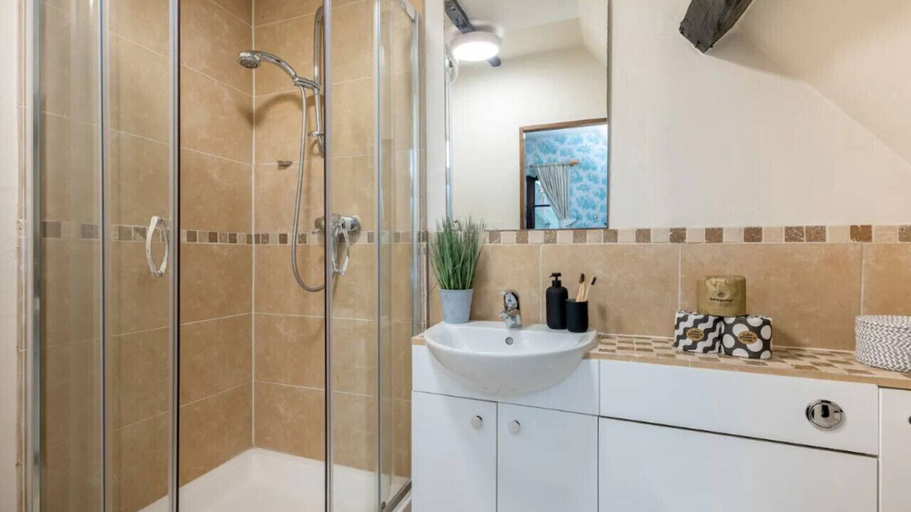 Photo of Others in Kennington