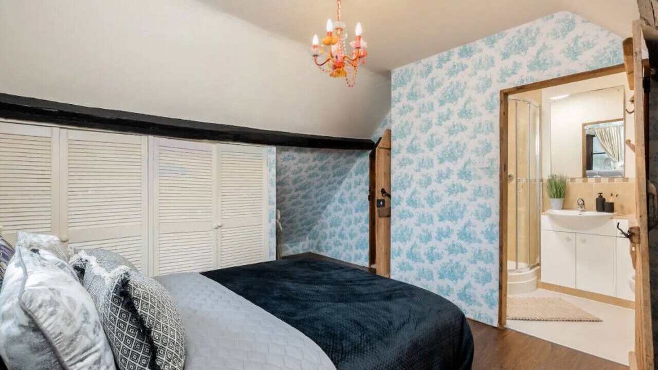 Photo of Others in Kennington