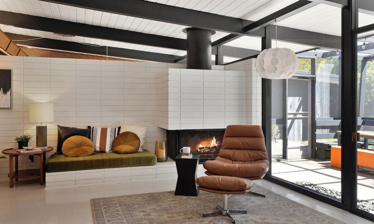 Photo of Livingroom in Southwestern Sacramento