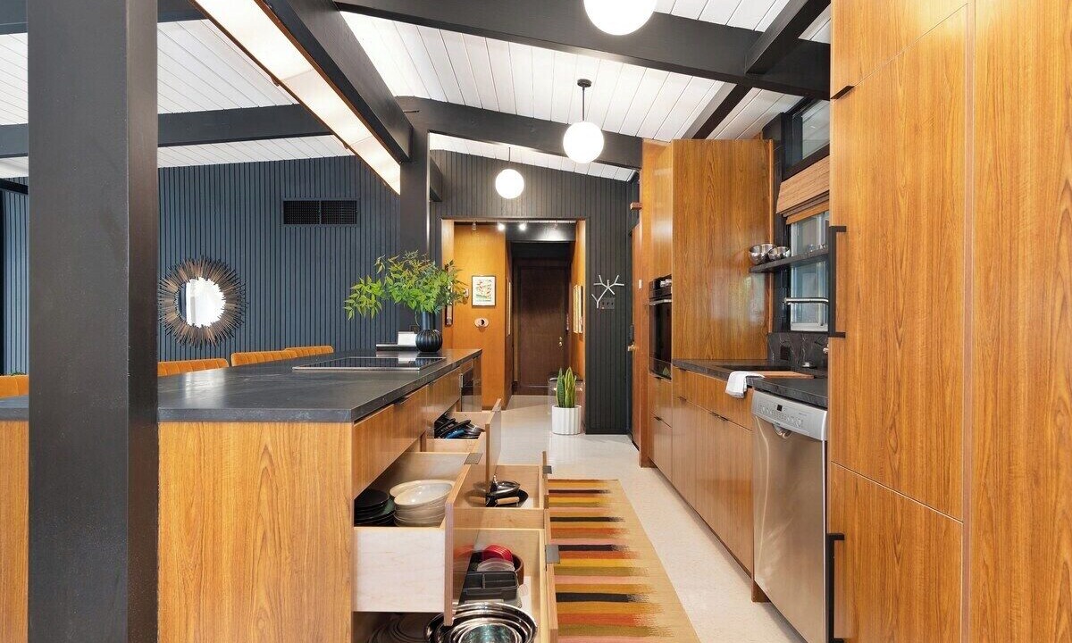 Photo of Kitchen in Southwestern Sacramento