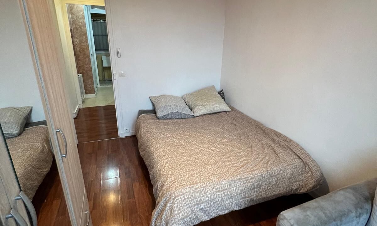 Photo of Bedroom in Argenteuil