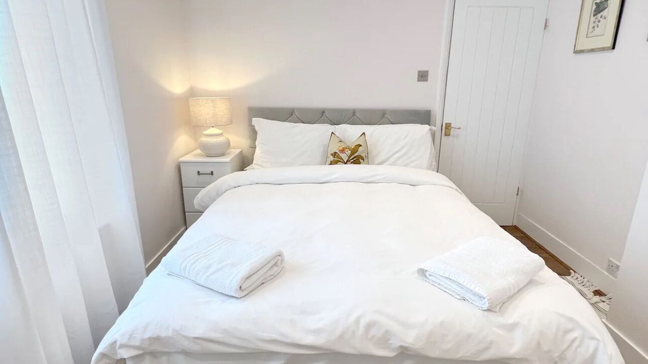 Photo of Others in Etchinghill