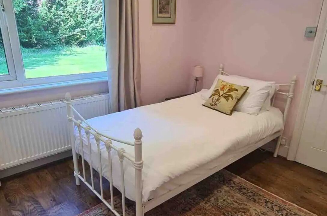 Photo of Others in Etchinghill