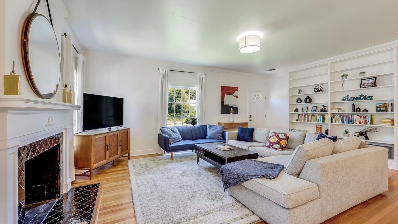 Photo of Livingroom in Cherrywood