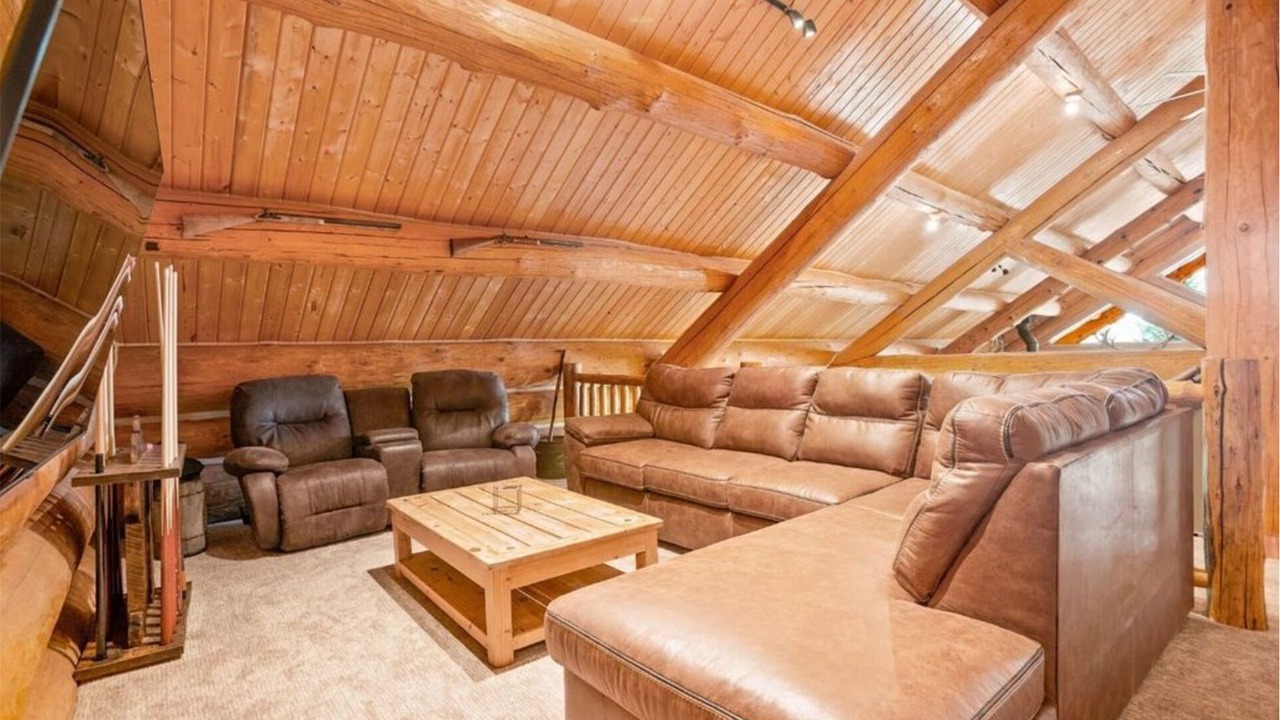 Photo of Livingroom in Clark