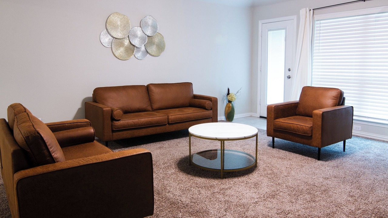 Photo of Livingroom in Aubrey