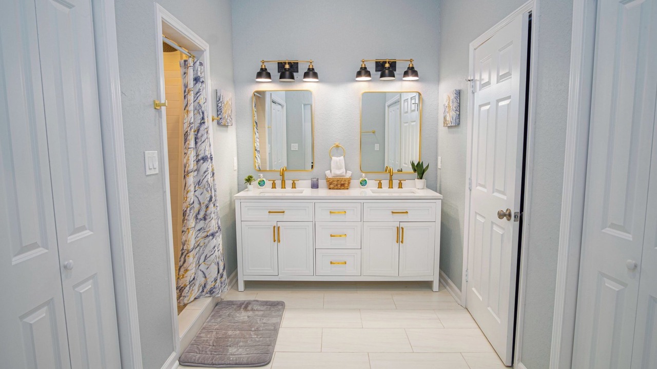 Photo of Bathroom in Near East Side