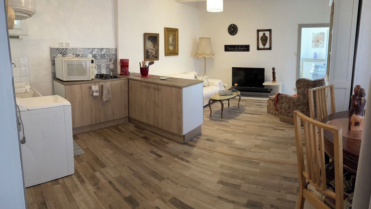 Photo of Kitchen in Rousson