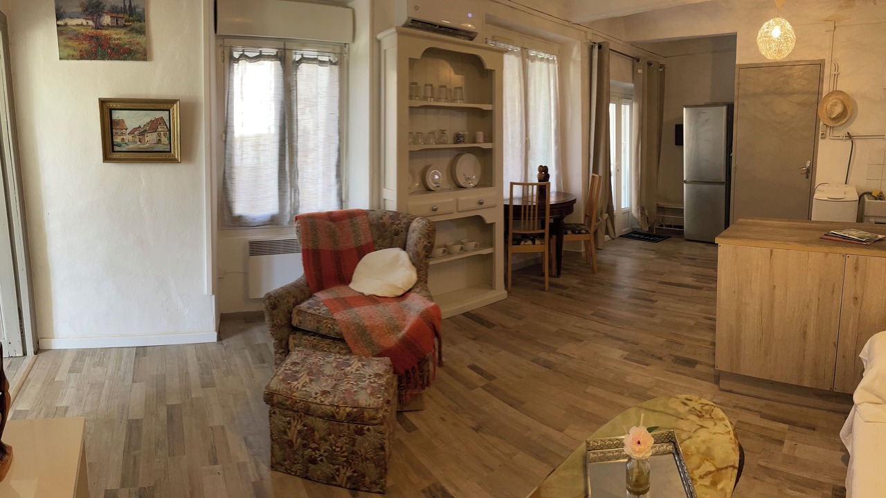 Photo of Livingroom in Rousson