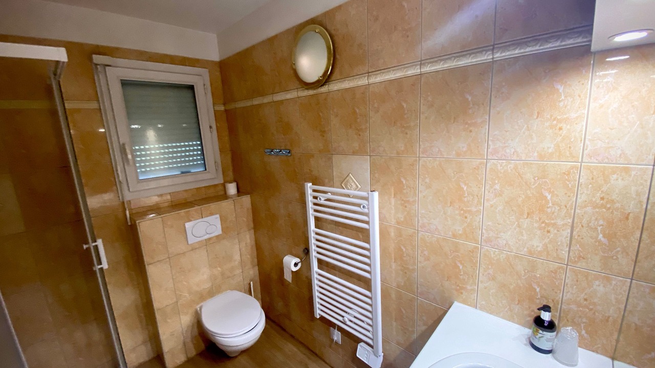 Photo of Bathroom in Vernouillet