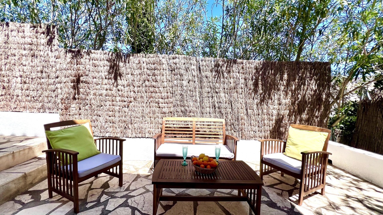 Photo of Patio Balcony in Arnella