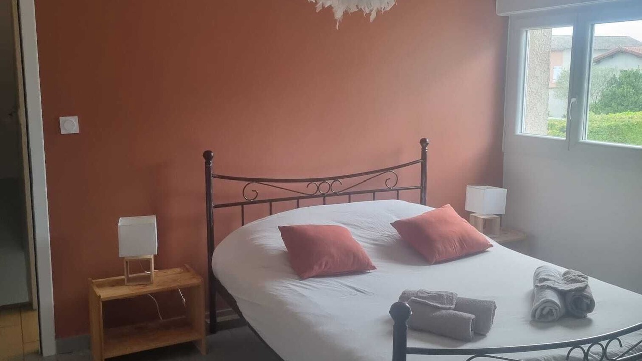 Photo of Others in Jons