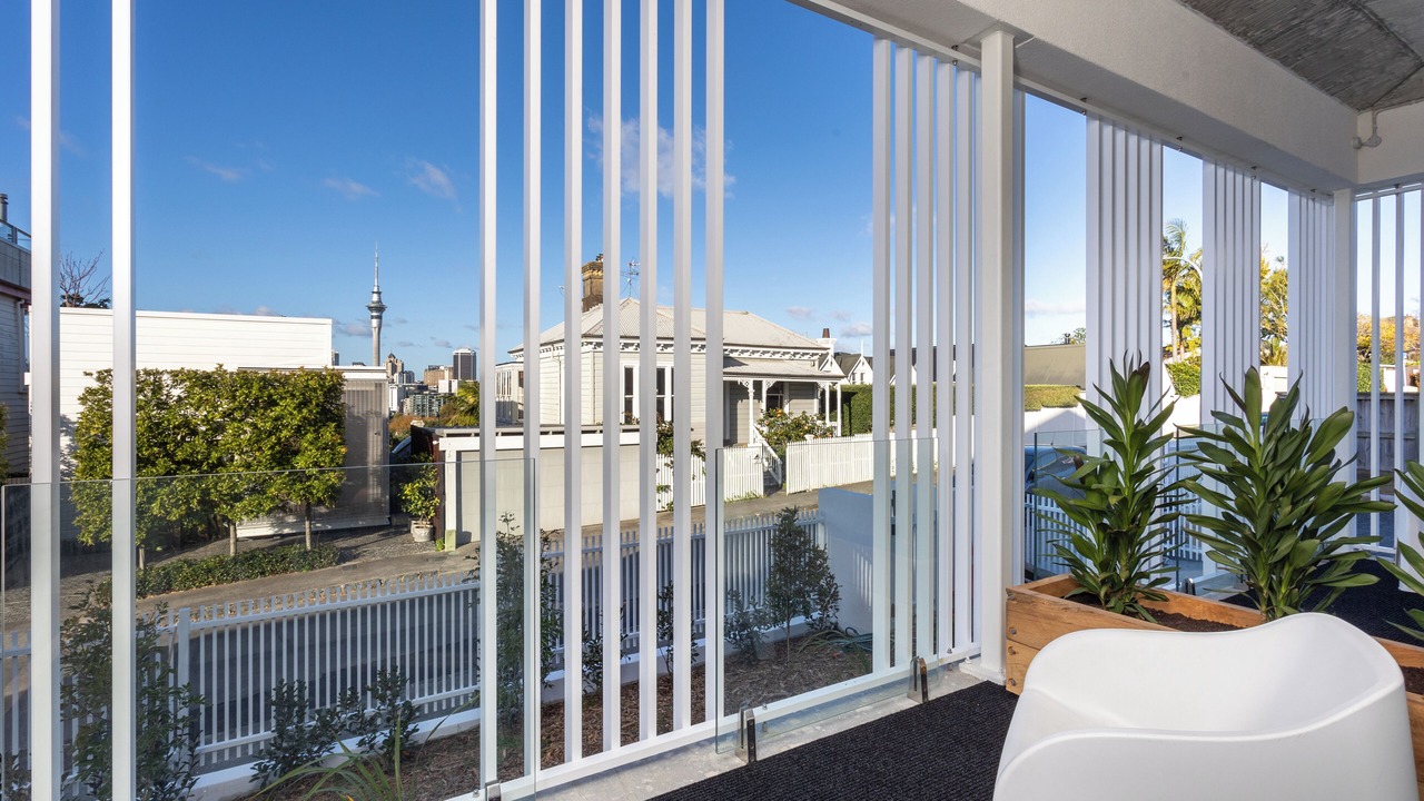 Photo of Others in Ponsonby