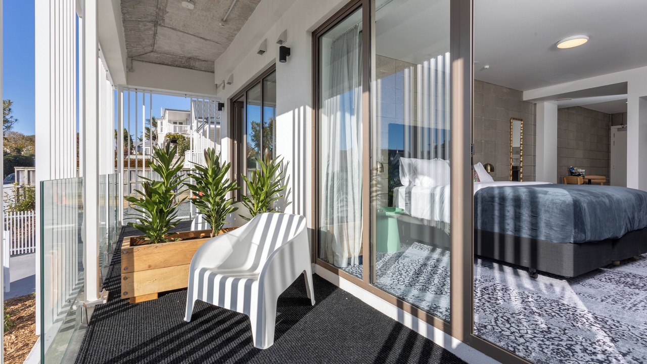 Photo of Others in Ponsonby