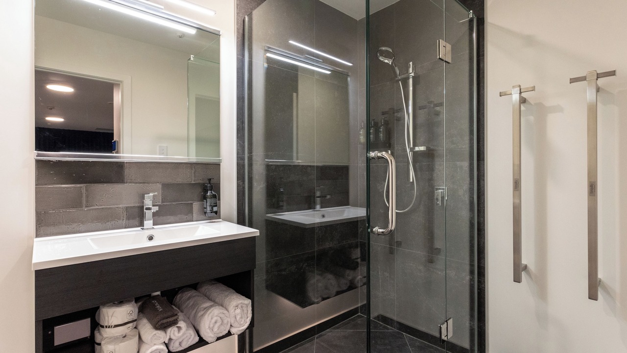 Photo of Others in Ponsonby