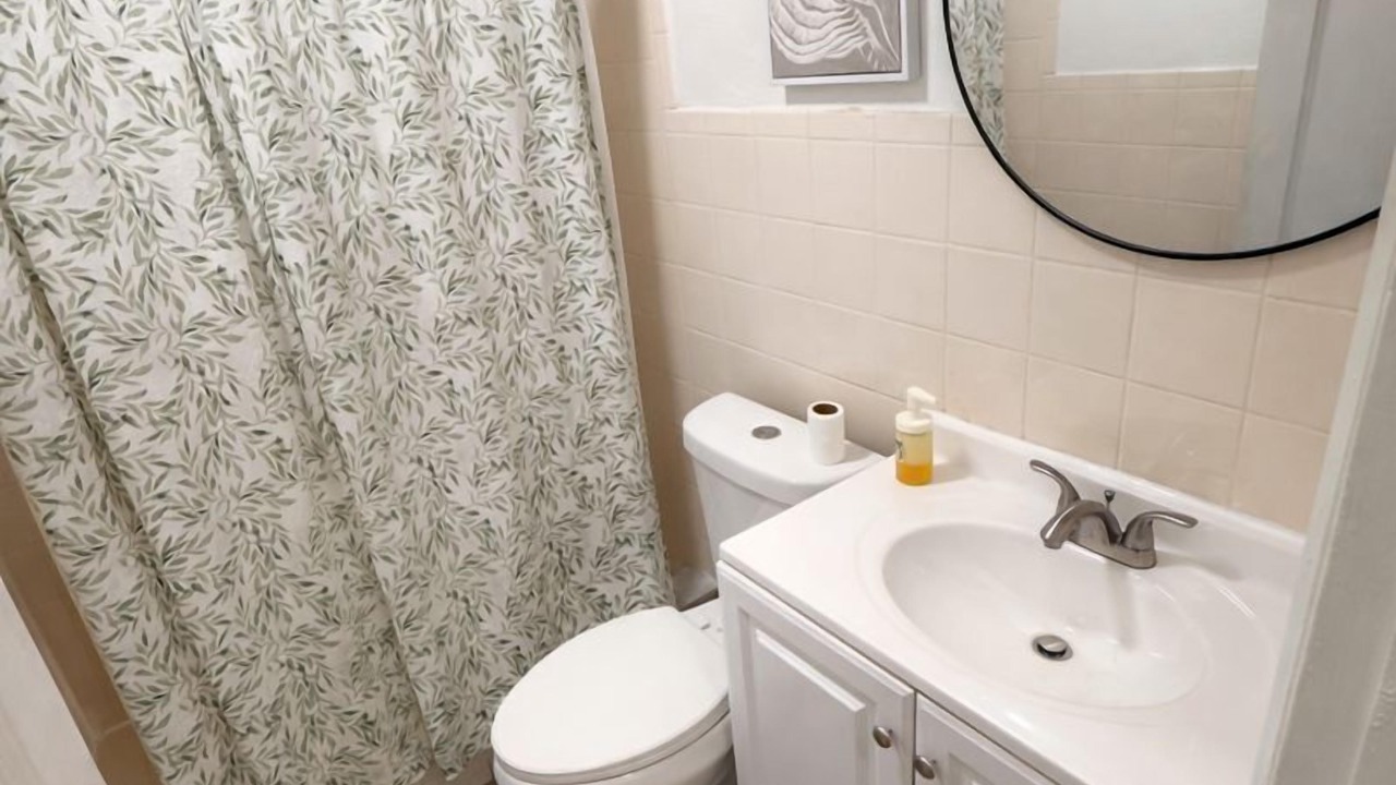 Photo of Bathroom in Croissant Park