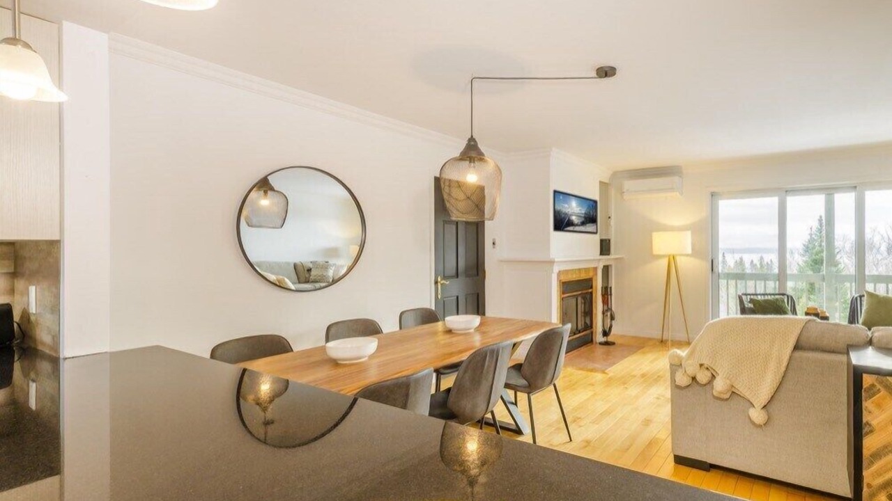 Photo of Livingroom in Petite-Riviere-Saint-Francois