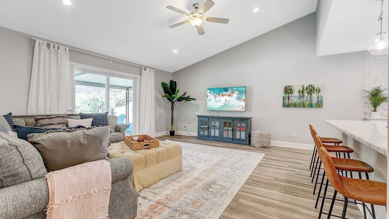 Photo of Others in Bloomingdale