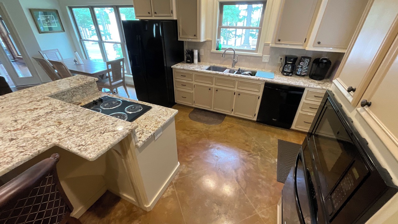 Photo of Kitchen in Midnight