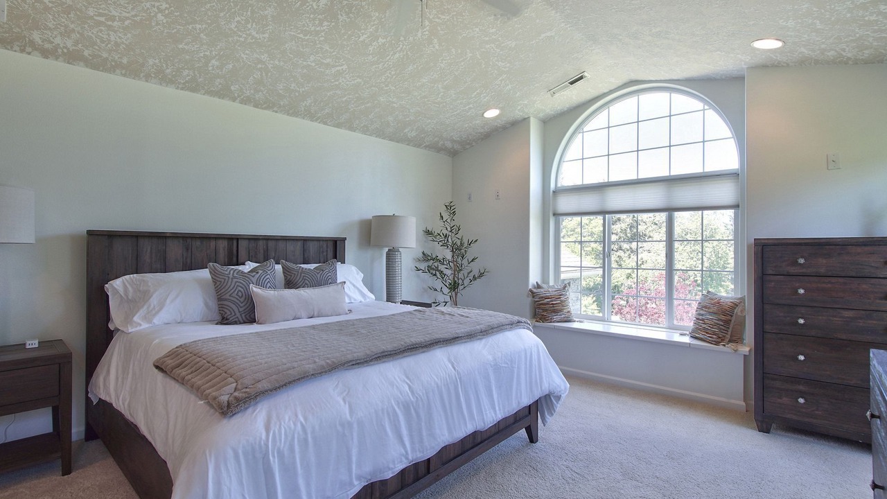 Photo of Others in Salem