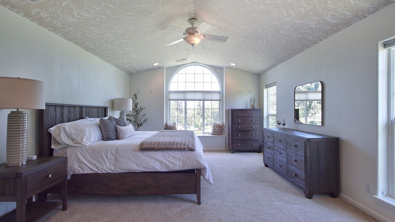 Photo of Others in Salem