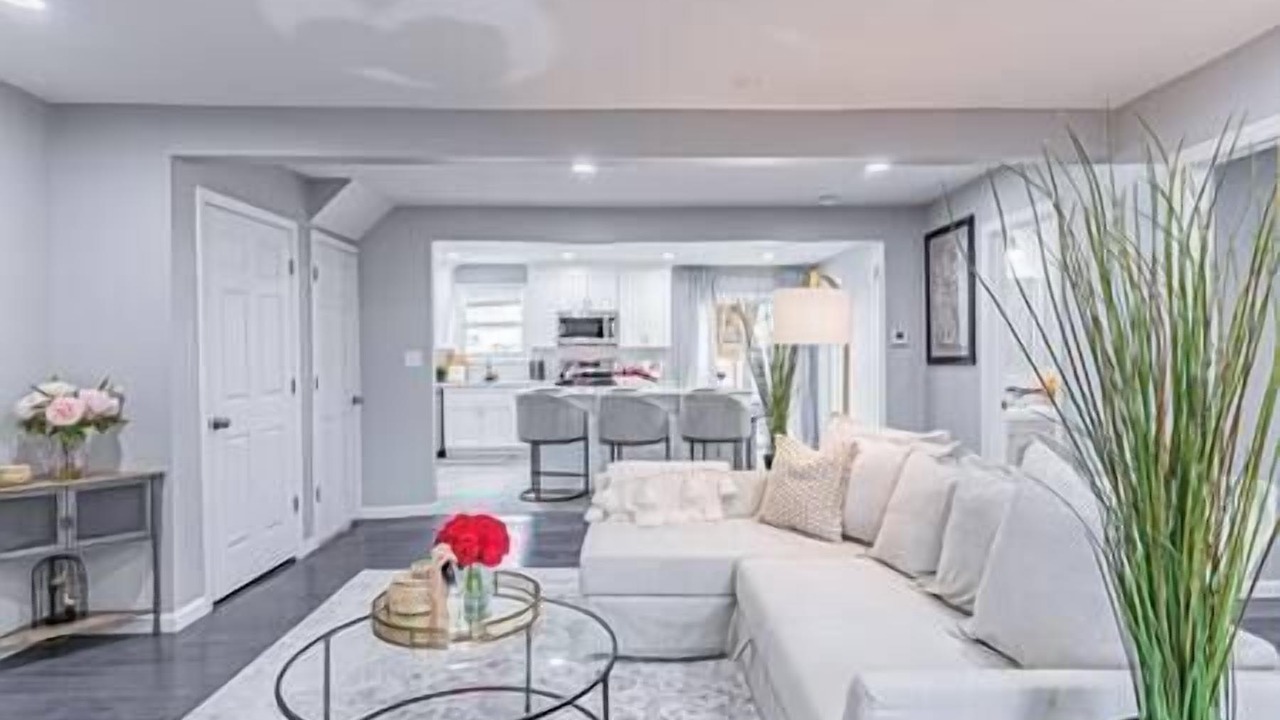 Photo of Others in Vauxhall