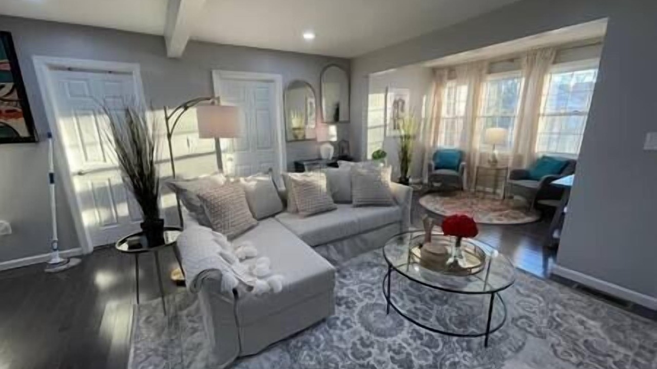 Photo of Others in Vauxhall