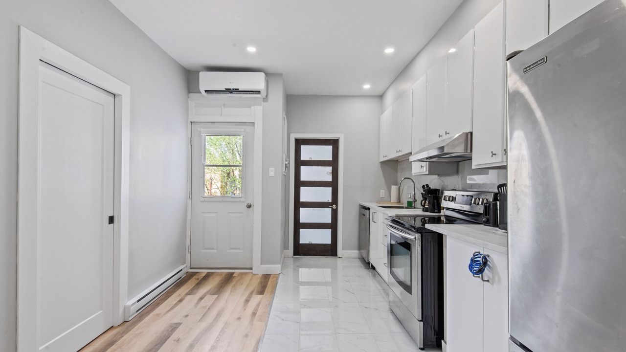 Photo of Kitchen in De Lorimier