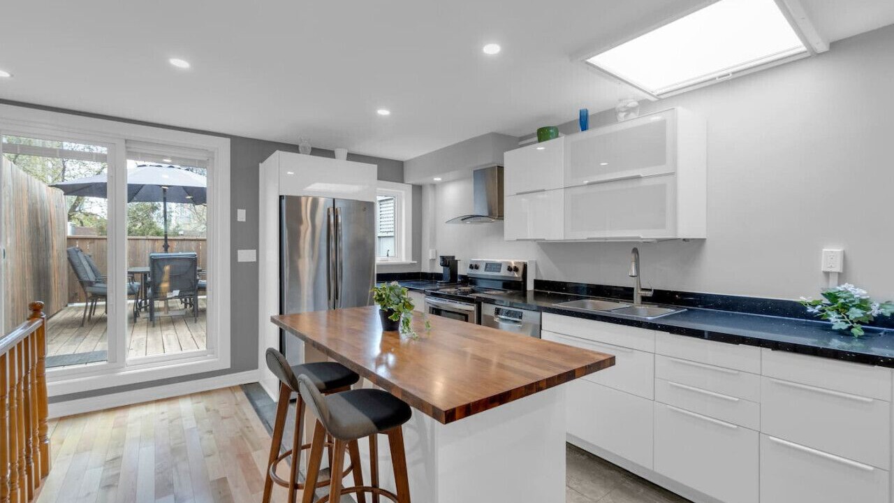 Photo of Kitchen in Church and Wellesley