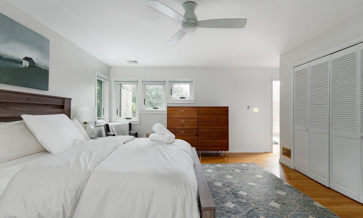 Photo of Others in Hurley