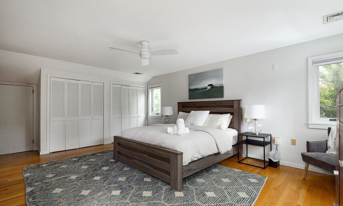 Photo of Others in Hurley