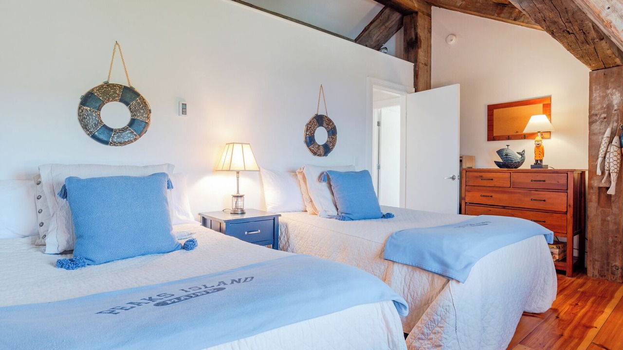 Photo of Others in Peaks Island