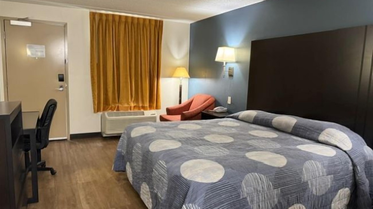 Photo of Bedroom in Conley