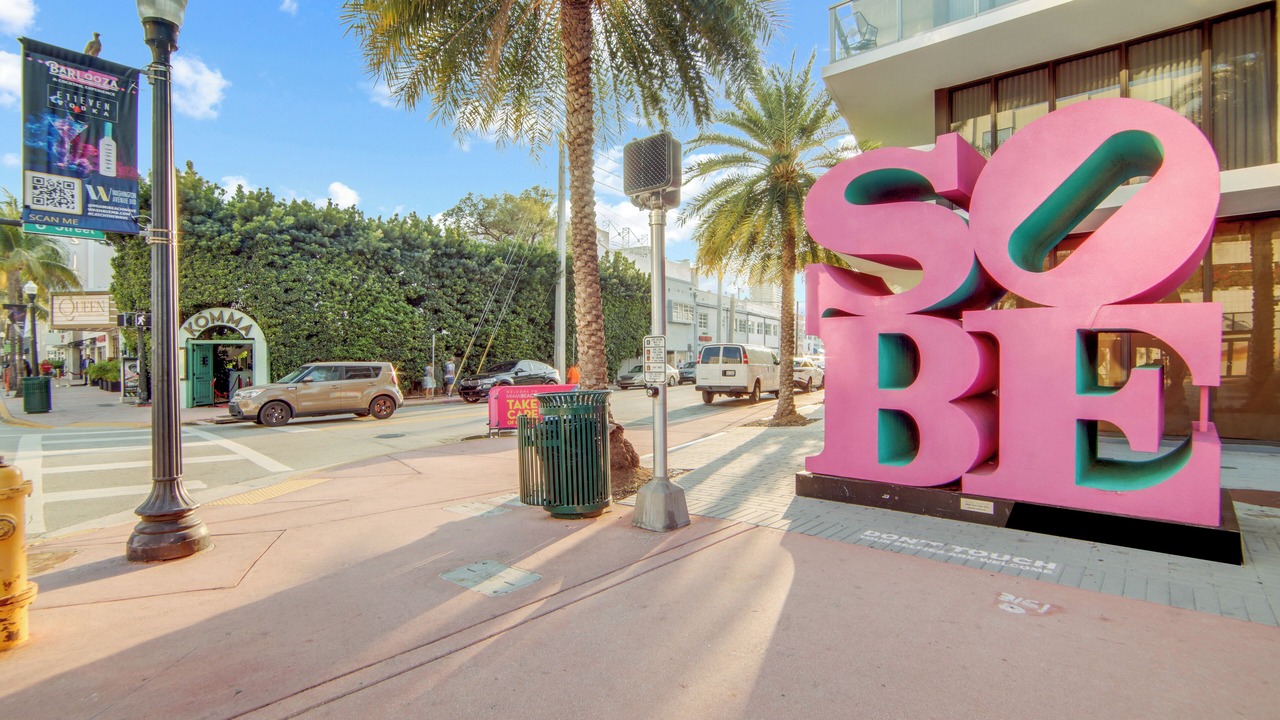 Photo of Outdoor in Flamingo/Lummus